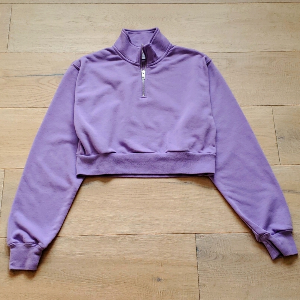 Aritzia TNA Fleece perfect cropped sweatshirt - Picture 2 of 8